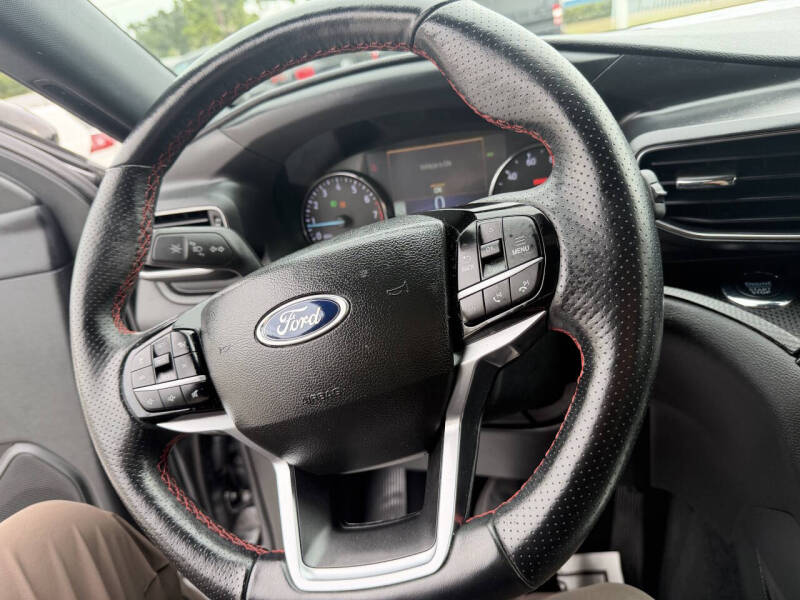 2022 Ford Explorer ST-Line