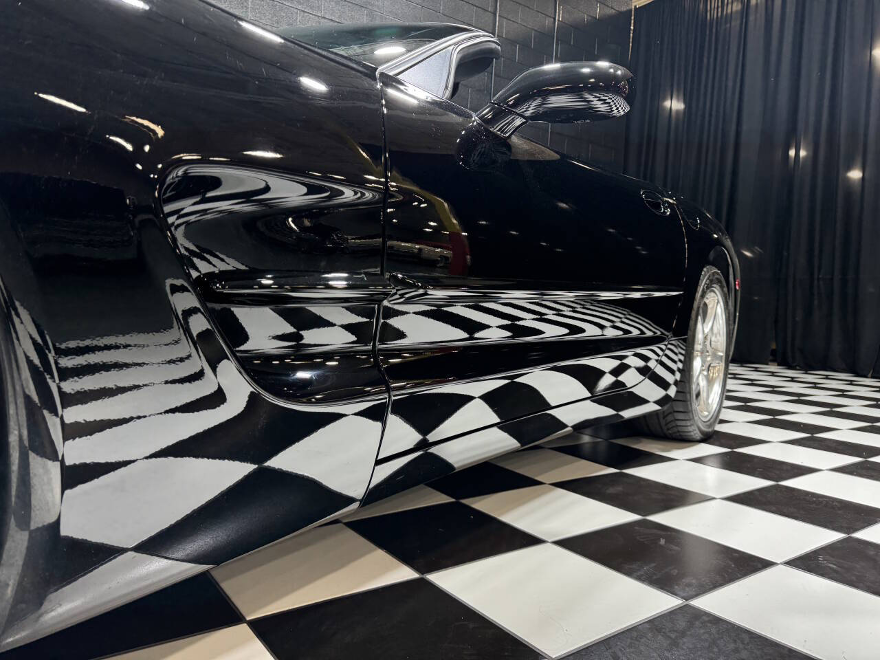 2004 Chevrolet Corvette 46