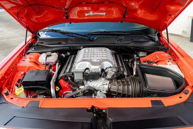 2018 Dodge Challenger 38