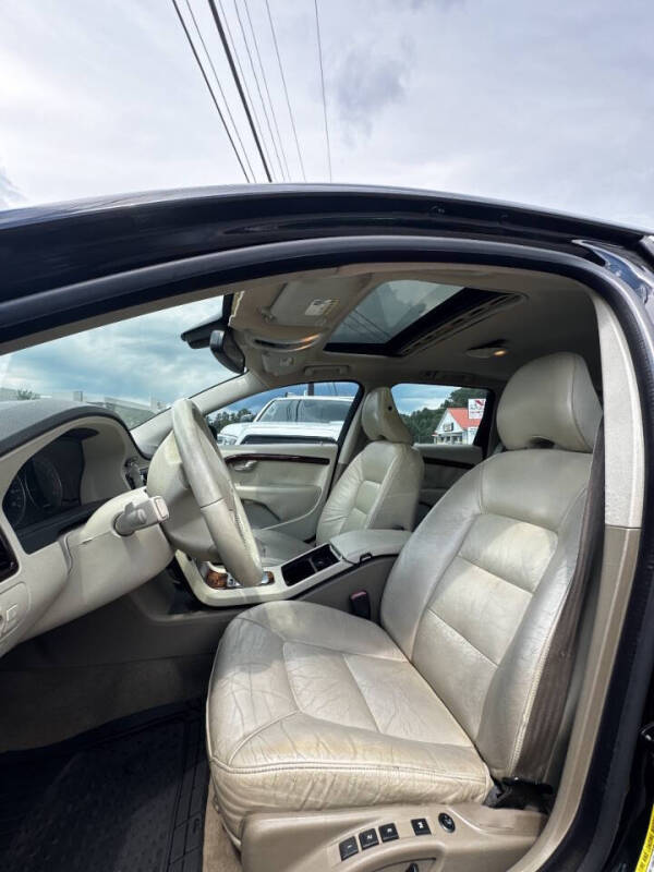 2008 Volvo V70 3.2