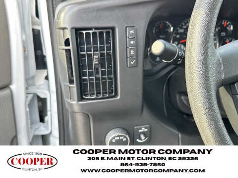 2025 Chevrolet Express LS 3500