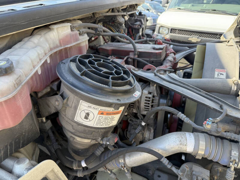 2013 Freightliner M2 106