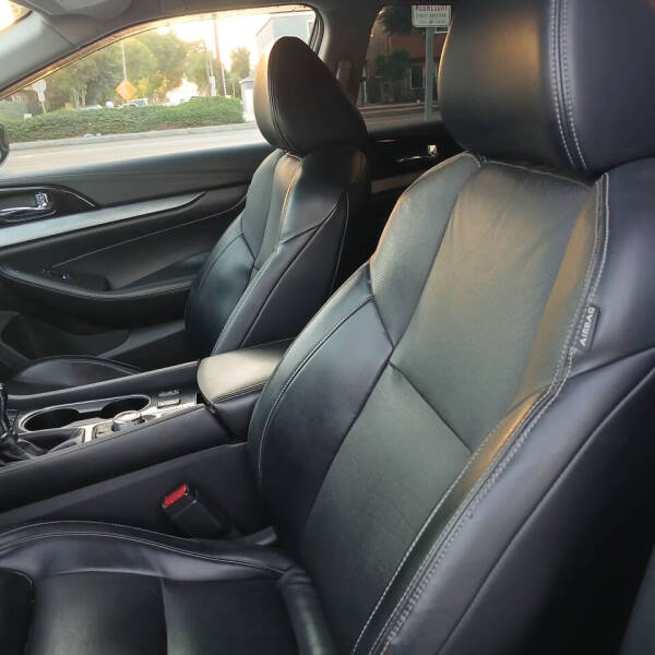 2017 Nissan Maxima