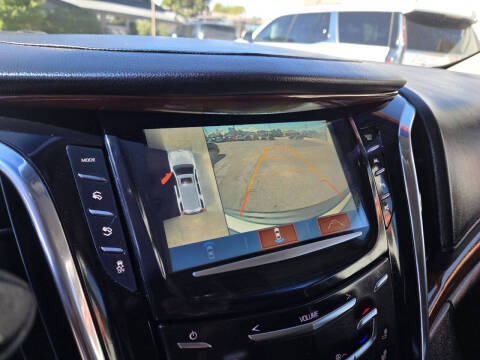 2018 Cadillac Escalade ESV Luxury