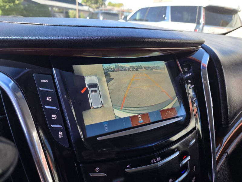 2018 Cadillac Escalade ESV Luxury