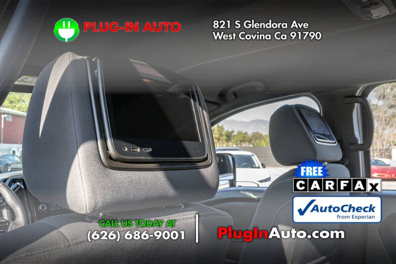 2023 Nissan Titan SV