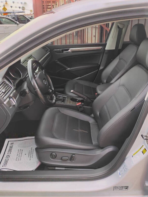 2017 Volkswagen Passat 1.8T SE