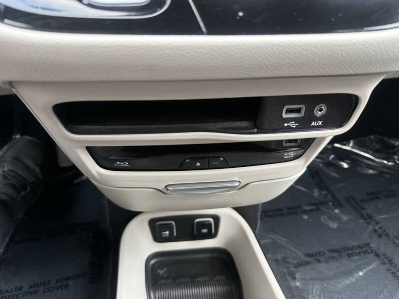 2020 Chrysler Pacifica Touring L Plus