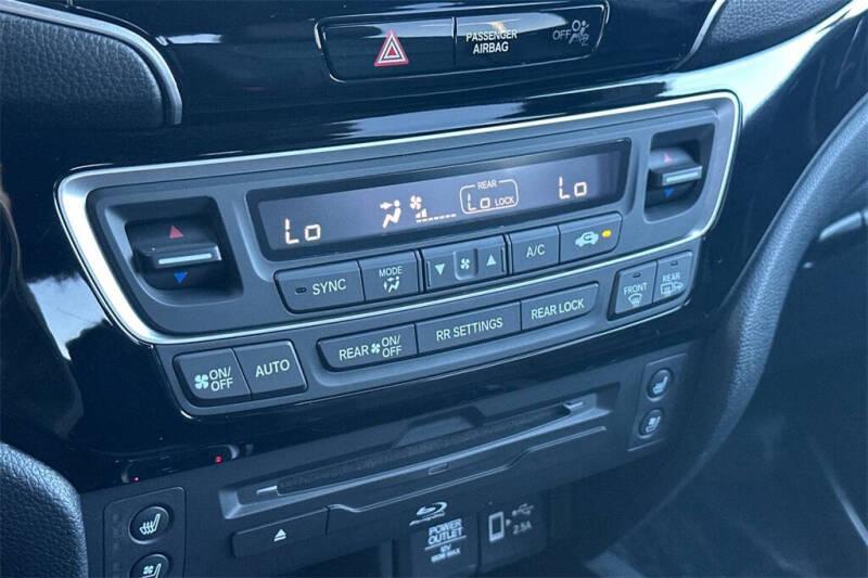 2022 Honda Pilot Black Edition