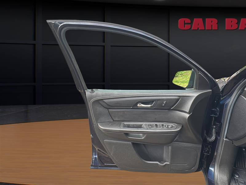 2016 GMC Acadia SLE-2