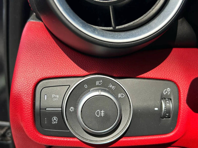 2019 Alfa Romeo Giulia Ti Sport Carbon