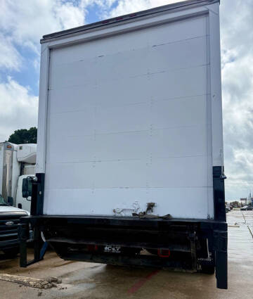 2020 Freightliner M2 106