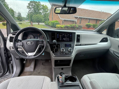 2017 Toyota Sienna