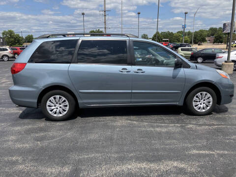 2006 Toyota Sienna LE 7 Passenger