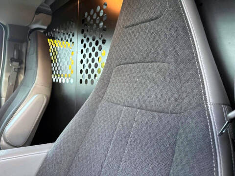 2023 GMC Savana 2500