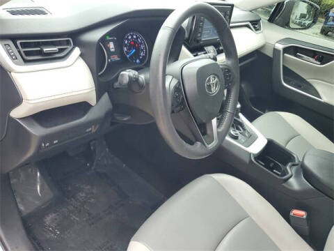 2022 Toyota RAV4 Hybrid XLE Premium