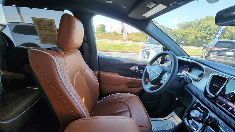 2024 Chrysler Pacifica Pinnacle
