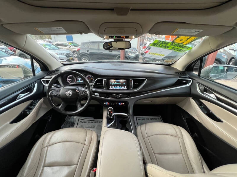 2018 Buick Enclave Essence
