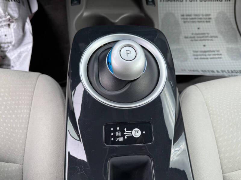 2012 Nissan LEAF SL