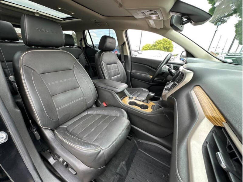 2017 GMC Acadia Denali