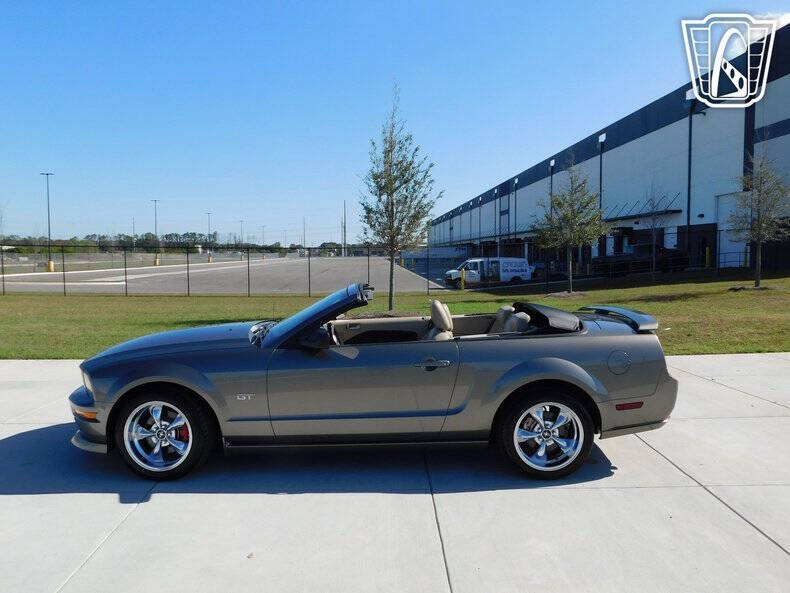 2005 Ford Mustang