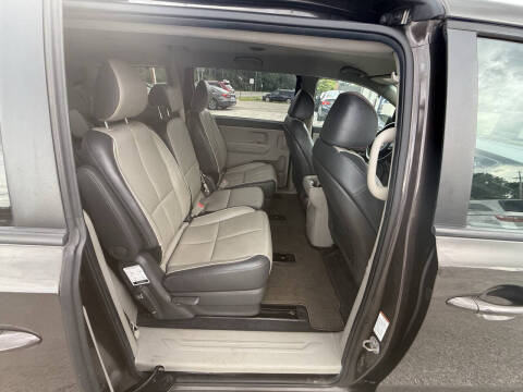 2017 Kia Sedona LX