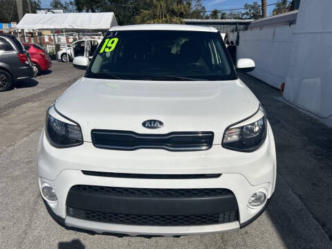 2019 Kia Soul +