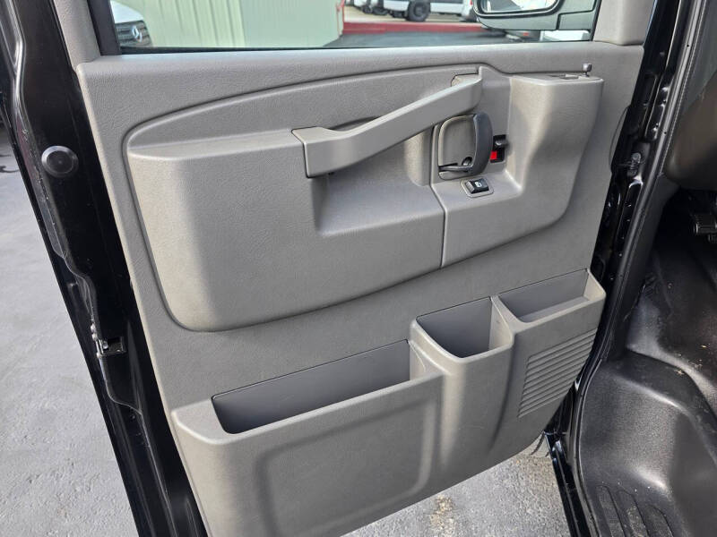 2023 GMC Savana 3500