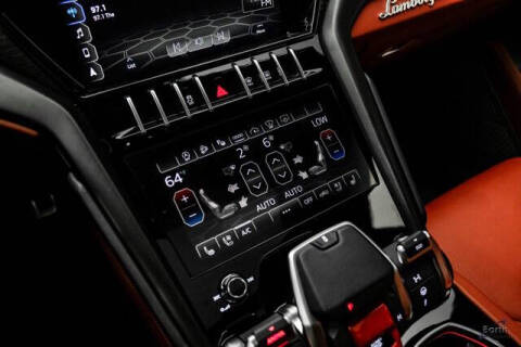 2022 Lamborghini Urus