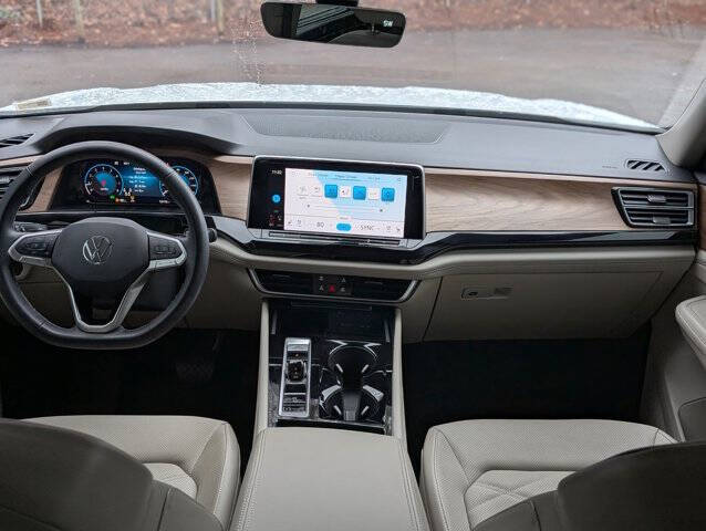 2024 Volkswagen Atlas SE