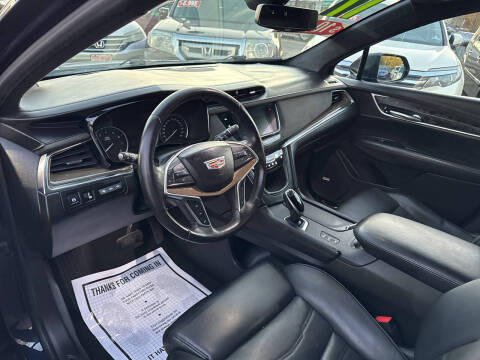 2017 Cadillac XT5 Platinum