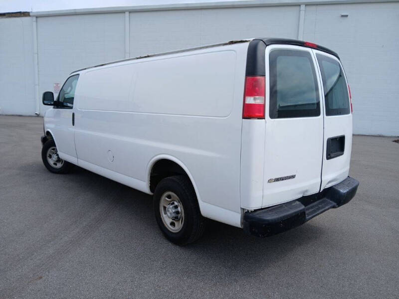 2017 Chevrolet Express 2500