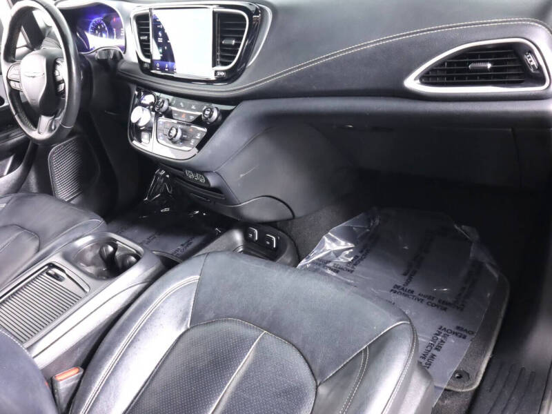 2021 Chrysler Pacifica Touring L