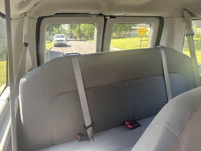 2013 Ford E-Series E-350 SD XL