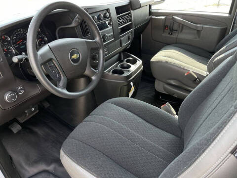 2024 Chevrolet Express 2500
