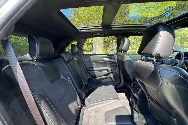 2021 Ford Edge ST