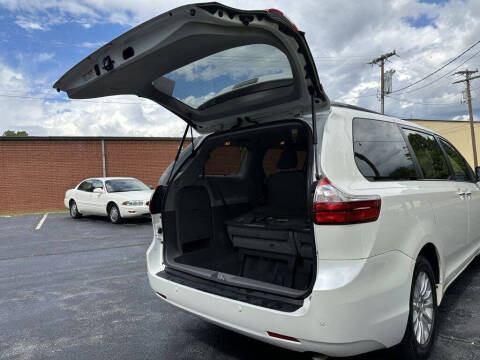 2017 Toyota Sienna