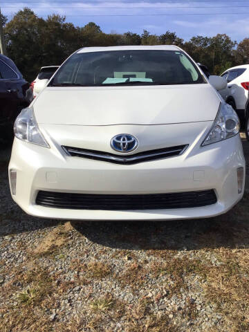 2013 Toyota Prius v Three
