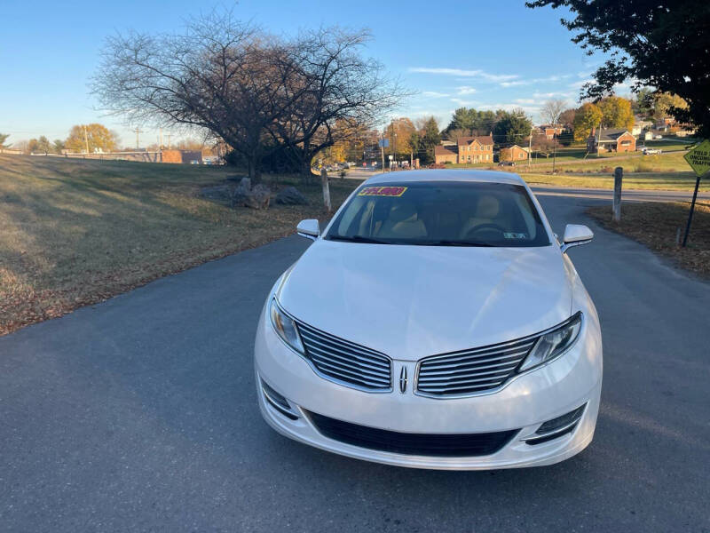 Lincoln MKZ's photo