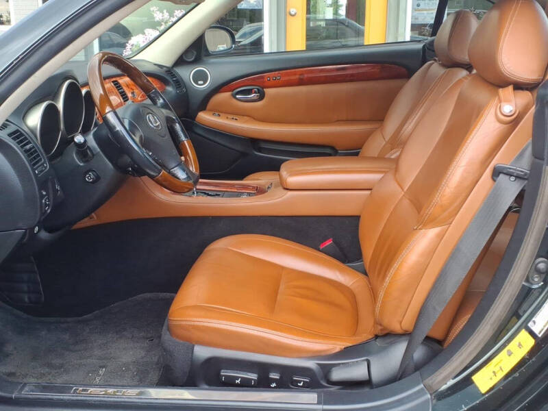 2005 Lexus SC 430