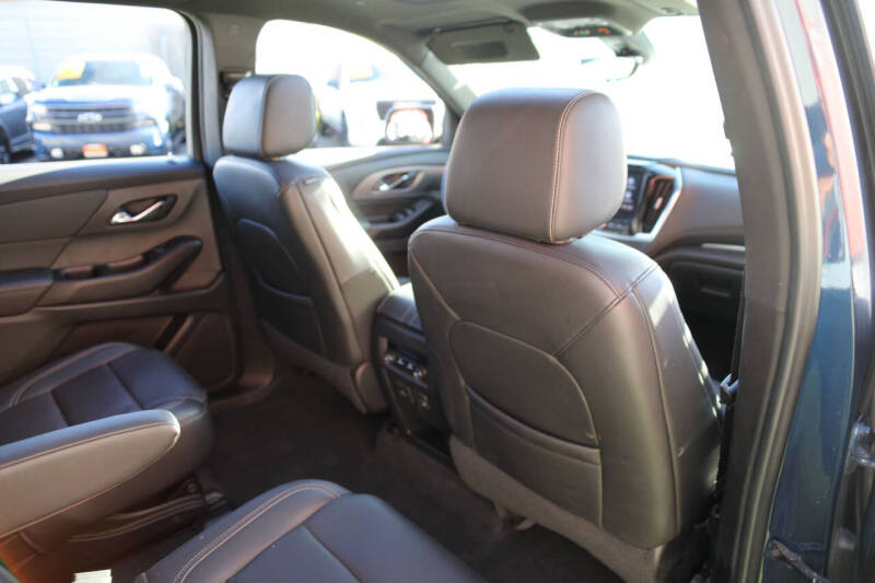 2022 Chevrolet Traverse LT Leather