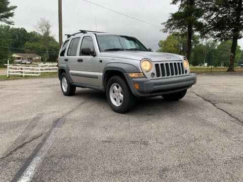 2005 Jeep Liberty for sale at TRAVIS AUTOMOTIVE in Corryton TN
