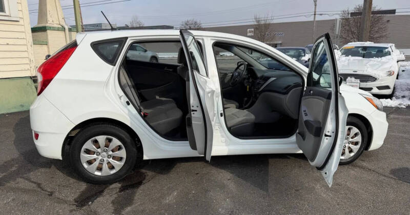 2016 Hyundai Accent SE