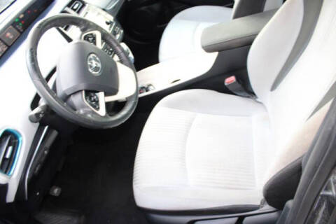 2016 Toyota Prius Three