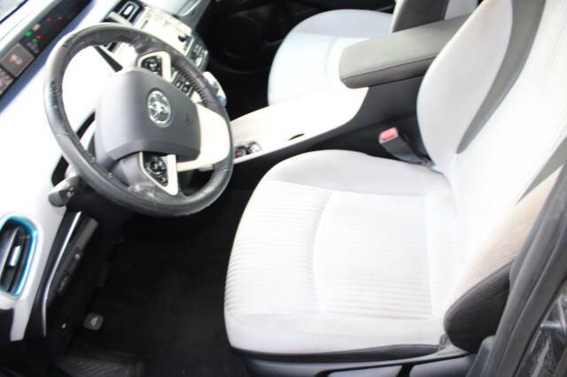 2016 Toyota Prius Three