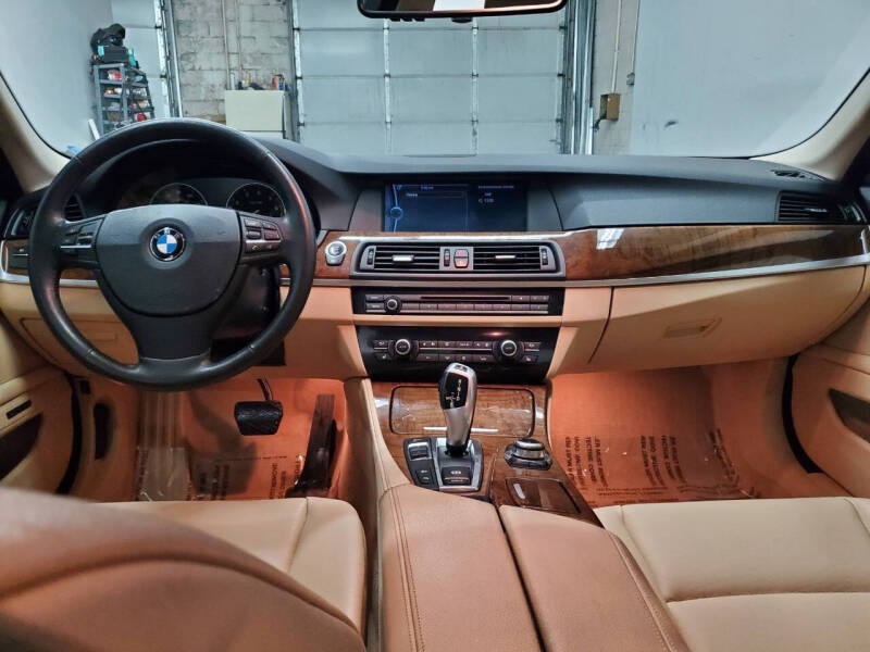 2012 BMW 5 Series 528i xDrive