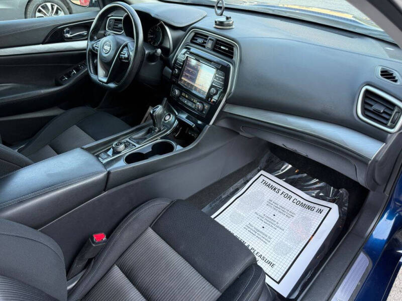 2017 Nissan Maxima