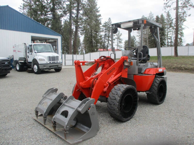 2008 Kubota R420SI ARTICULATING LOADER for sale at BJ'S COMMERCIAL TRUCKS in Spokane Valley WA