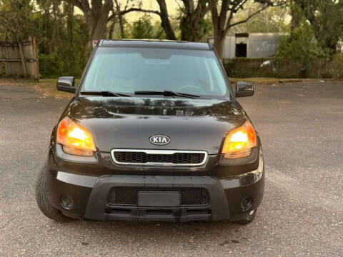 2011 Kia Soul +