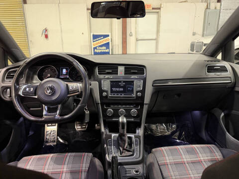 2017 Volkswagen Golf GTI S
